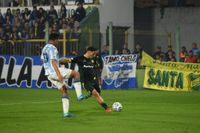 Racing se impuso a Defensa y se aseguró la clasificación