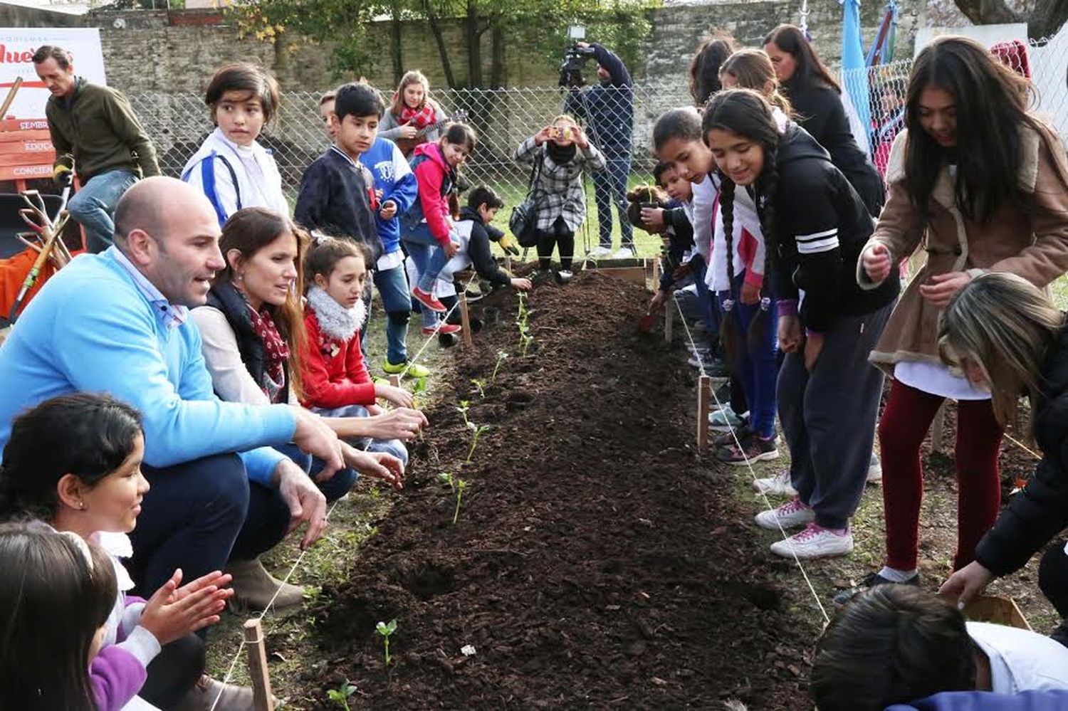 Quilmes: Intendente Molina inauguró la primera huerta educativa demostrativa 