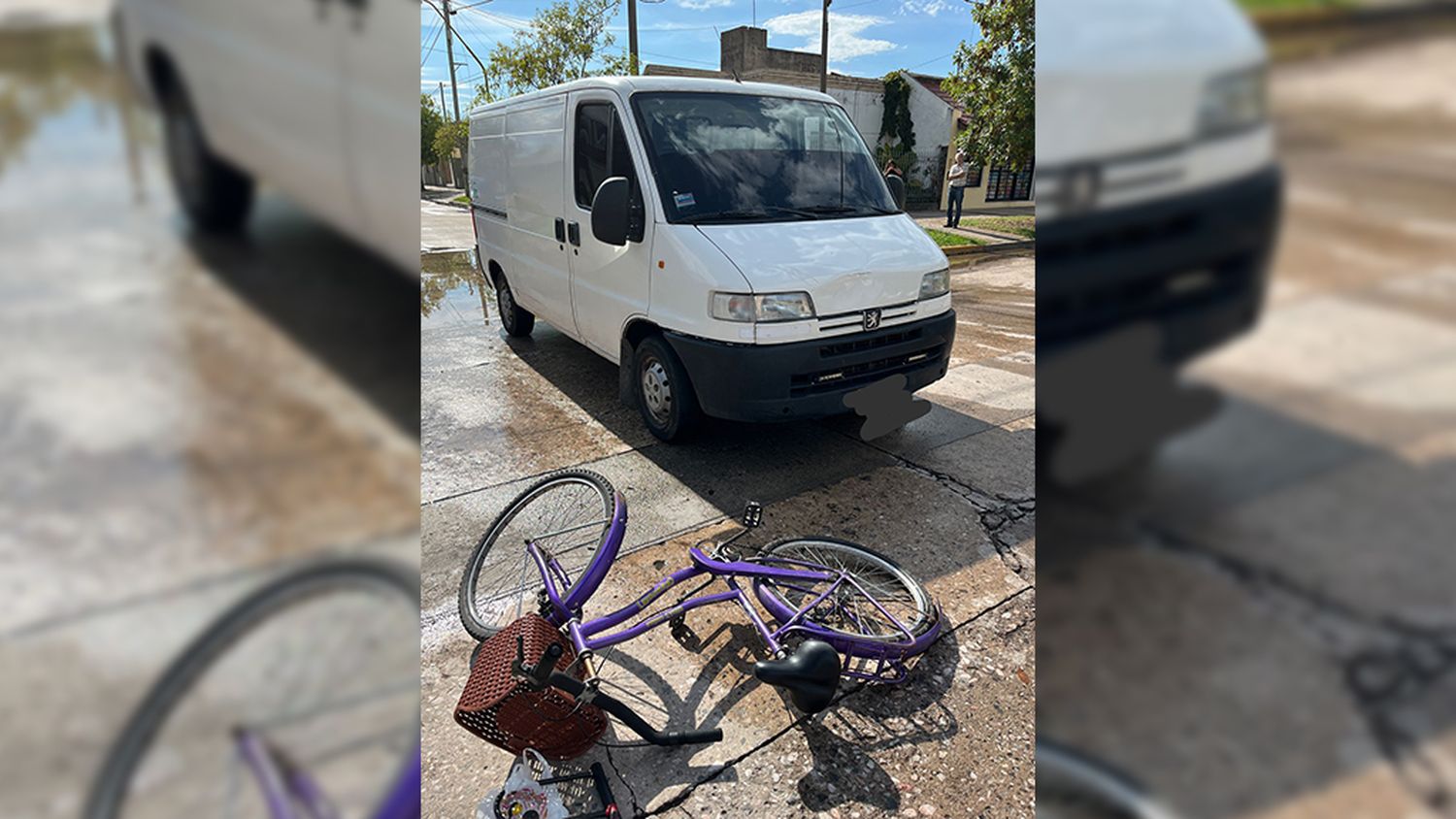 Accidente en barrio Vélez Sarsfield deja una mujer lesionada