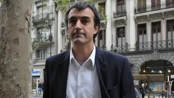 Esteban Bullrich comparó a Vidal con Messi