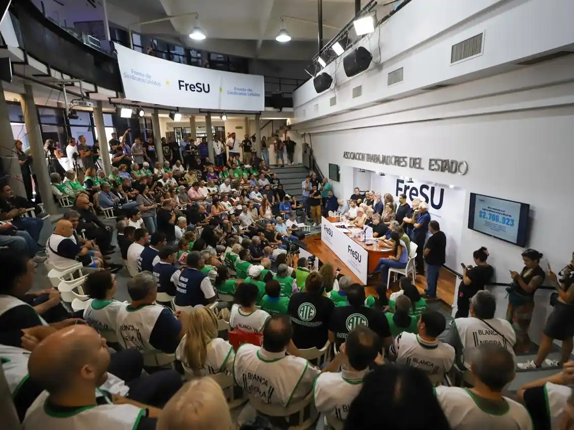 Lejos. El salario mínimo vital y móvil de la Canasta Básica para los trabajadores