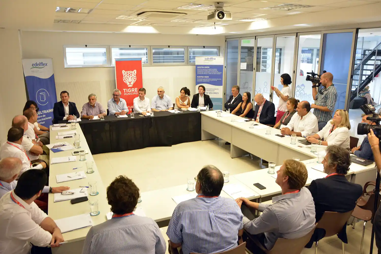 Tigre: Zamora recibió al Ministro de Producción Augusto Costa 