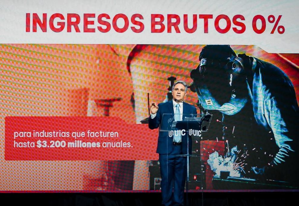 El gobernador Martín Llaryora