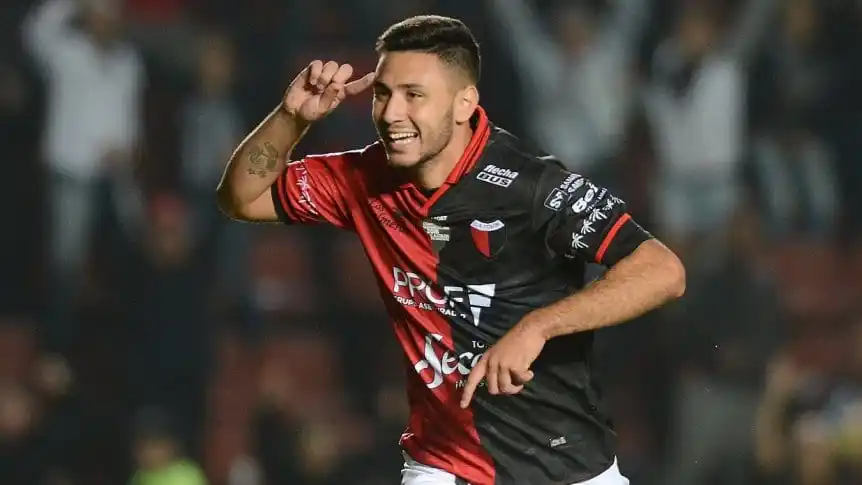 Colón ganó 2 a 0 y selló la serie con tranquilidad