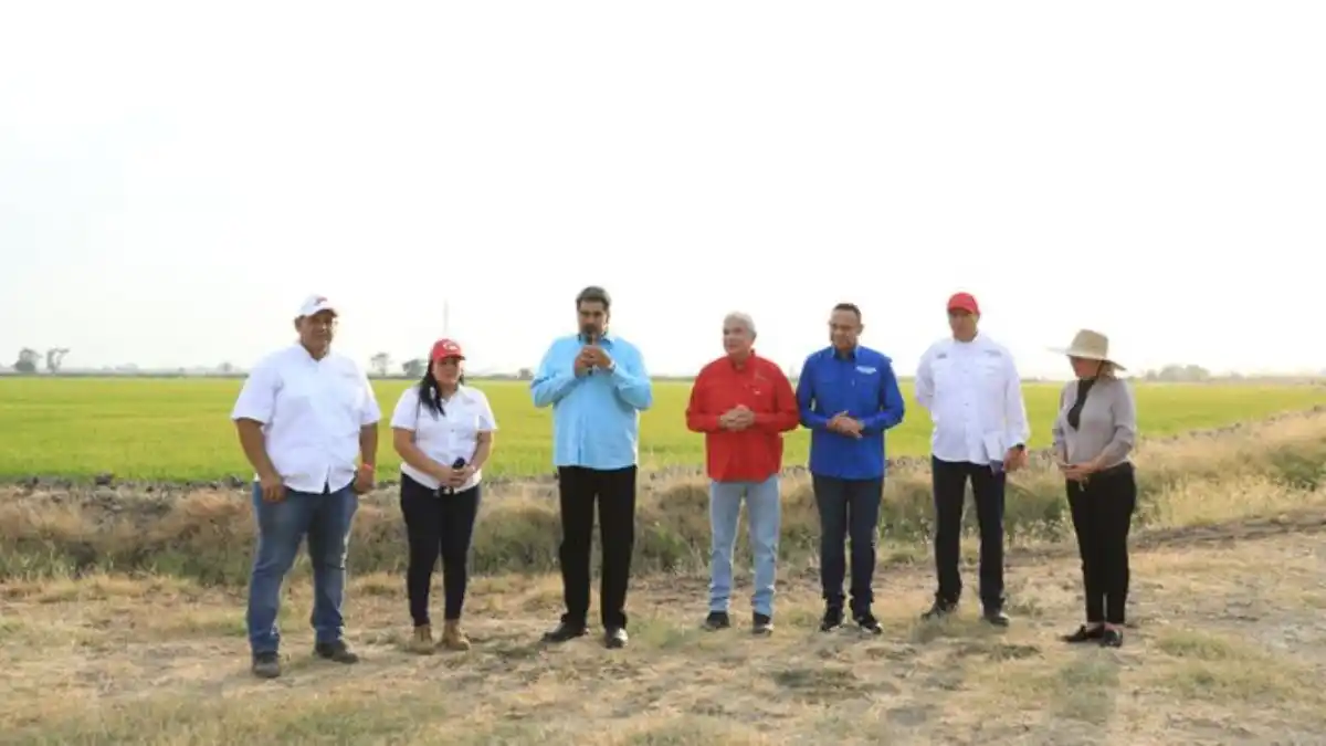 ¡AHORA SÍ EL CAMPO SE ARREGLÓ! Maduro lanzó el KIT CONUQUERO para «revolucionar» el agro venezolano (+Videos)