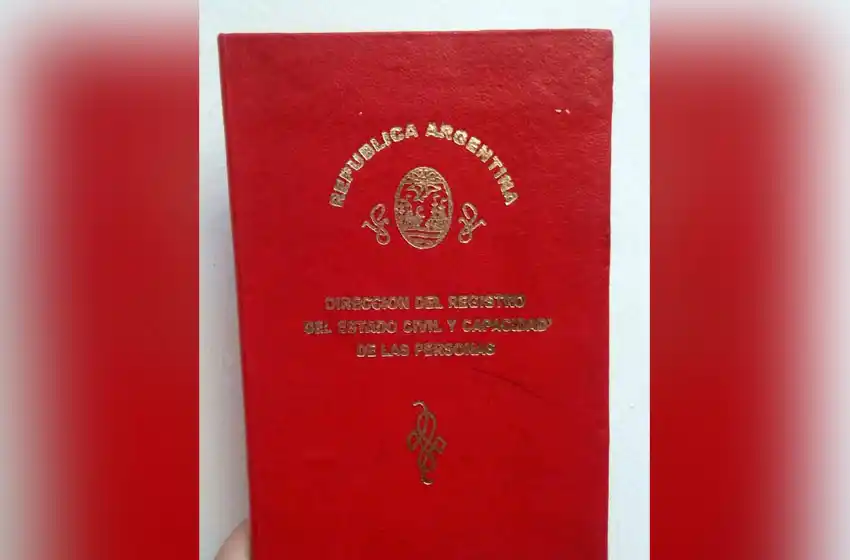 En una ceremonia íntima Dalma Maradona se casó con Andrés Caldarellien