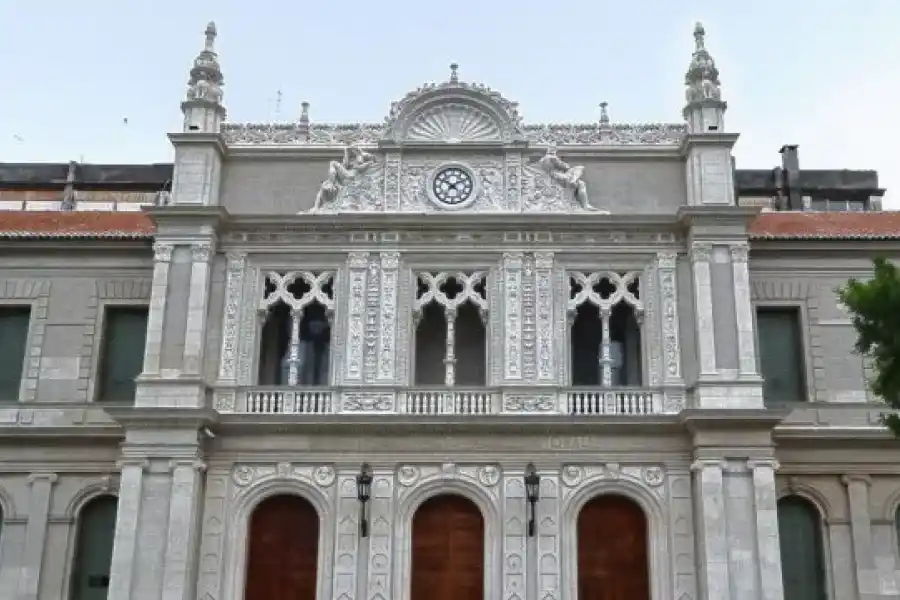 Paro en Universidades Públicas: Los sueldos docentes no llegan a los $200.000 por mes 