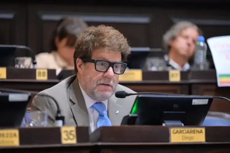 Diputados bonaerenses aprobó cambios en el fondo para municipios y Garciarena reclamó que se cumplan los acuerdos
