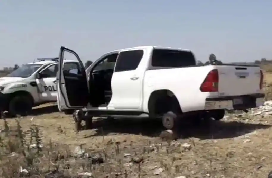 Sustrajeron una camioneta del estacionamiento casino