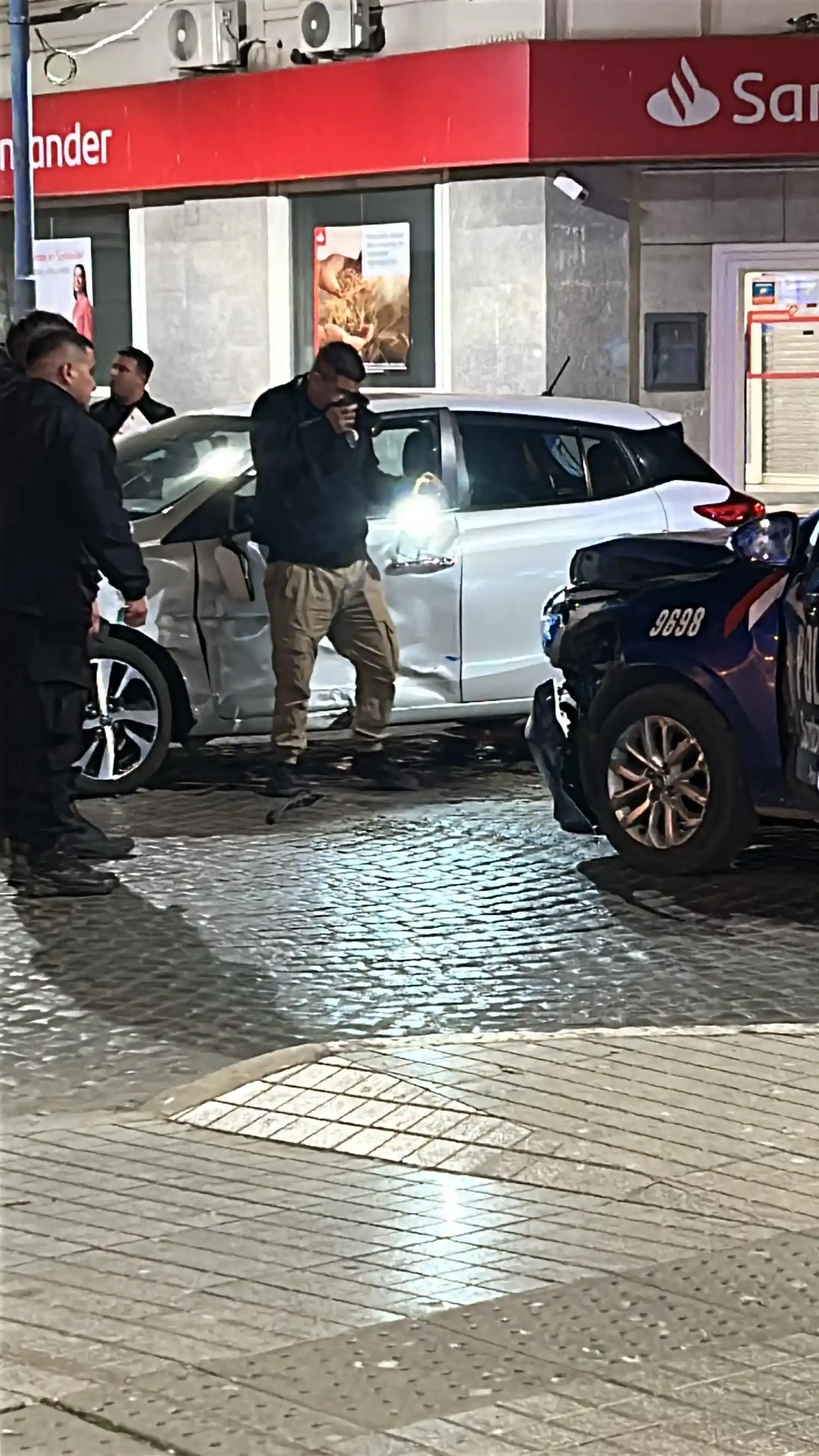 accidente patrullero policia auto centro rafaela bv santa fe - 2