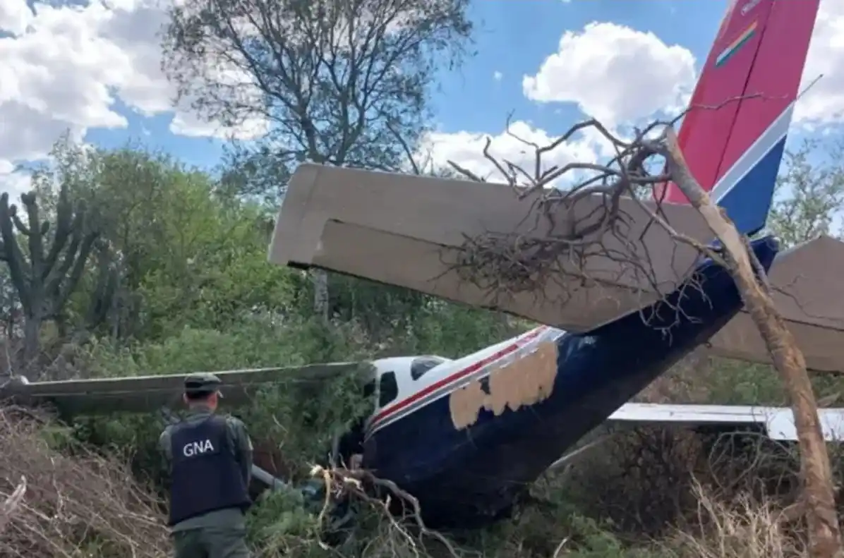 Una avioneta que transportaba 130 kilos de cocaína se estrelló en Salta