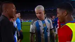 "Piedra, papel o tijera": el insólito momento por la camiseta de Enzo Fernández