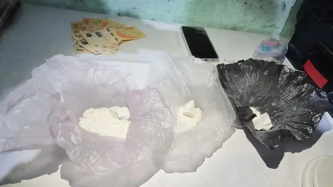 Allanamientos con secuestro de armas y estupefacientes en Concordia