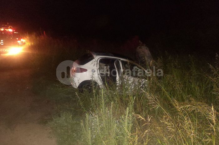 incendio PEUGEOT 206 ruta 13 clucellas - 1