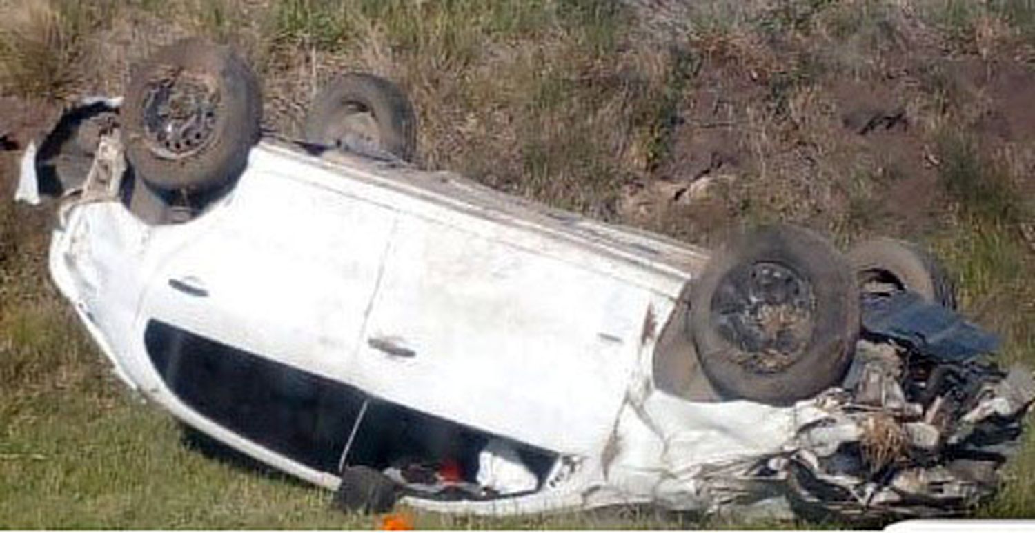 Un loberense sufrió heridas, tras un vuelco