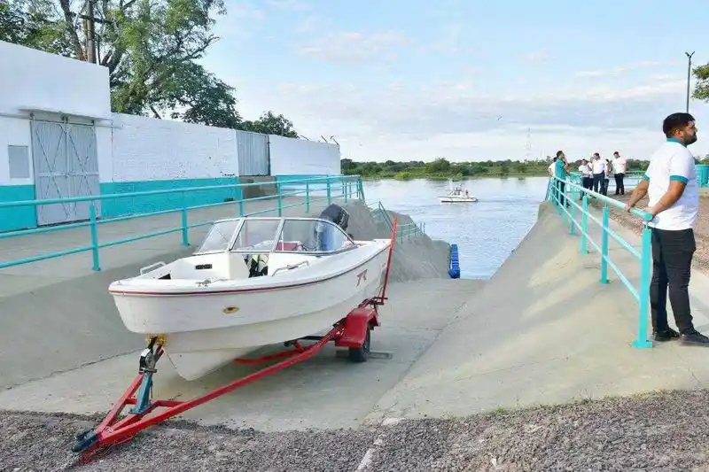 El intendente Jofré habilitó el Paseo del 
Río y la Bajada de lanchas de la ciudad