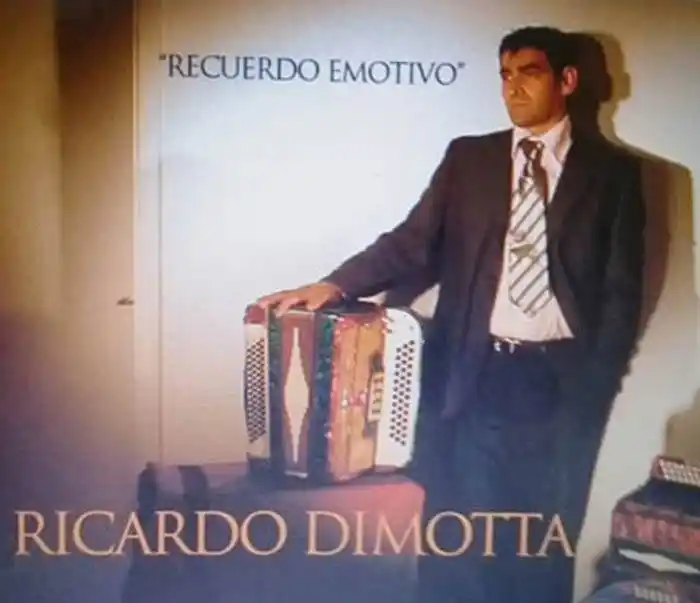 RICARDO  DIMOTTA  Acordeonista, músico, compositor, maestro  chamamecero