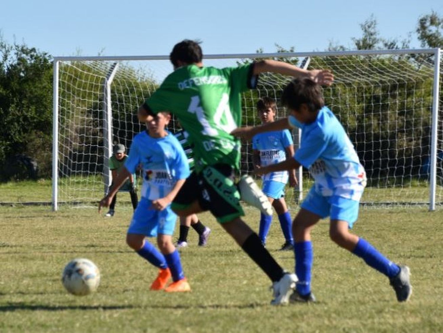Fútbol Infanto-Juvenil: Este fin de semana se disputarán partidos pendientes y una nueva fecha en la zona 2