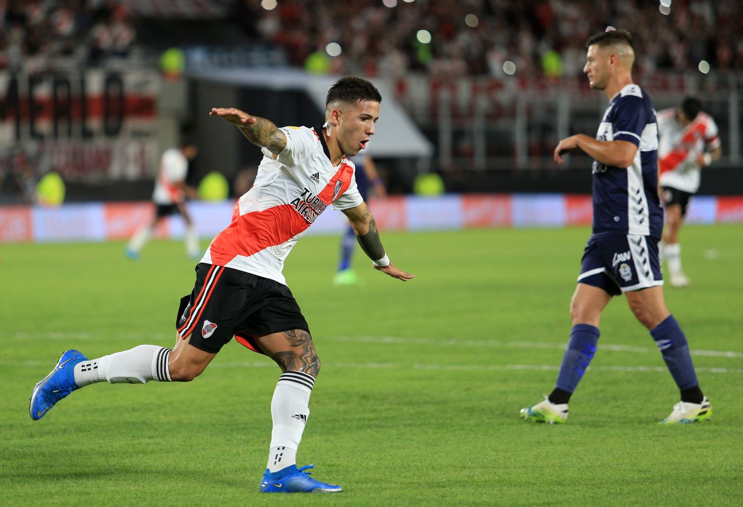 River goleó a Gimnasia y llega entonado al Superclásico