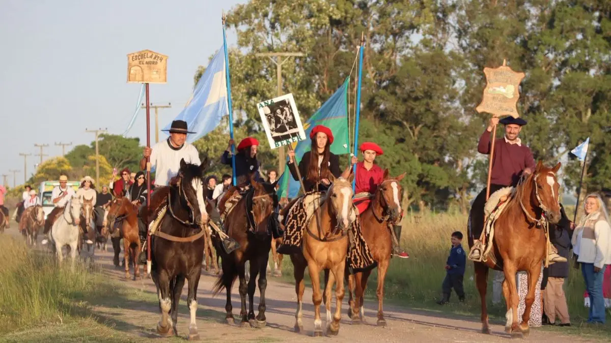 Importante cantidad de jinetes en la cabalgata