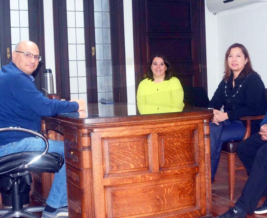 Charla. Con Reino