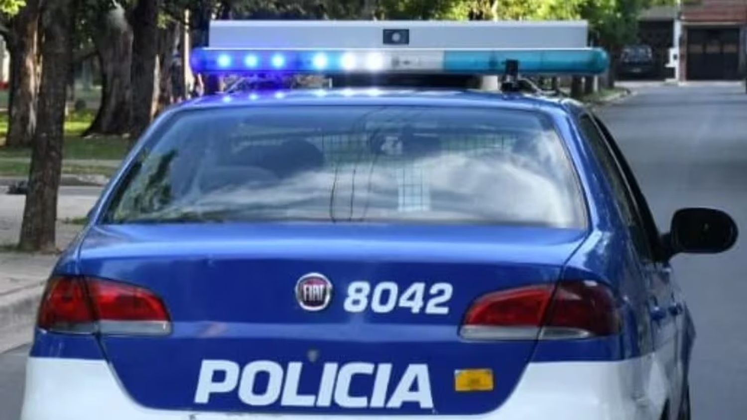 Córdoba: un hombre fue baleado por su ex novia y lo detuvieron porque tenía un doble pedido de captura