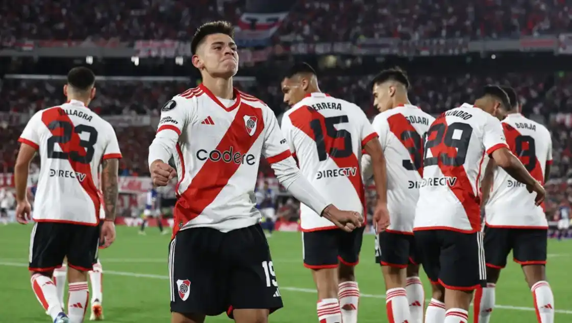 River ganó y sigue con puntaje perfecto