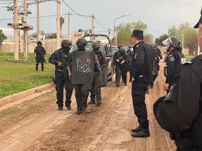 Aprehendieron a un joven de 21 años con un arma blanca durante un operativo