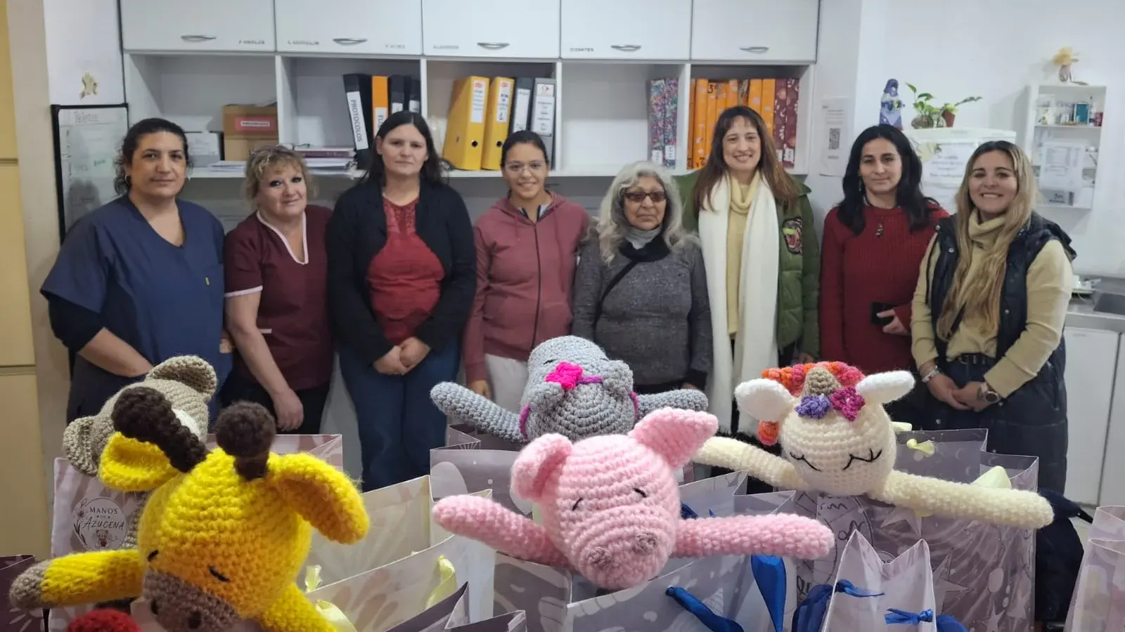 Participantes de los talleres de costura y crochet que coordina la Dirección de Mujeres, Género y Diversidad