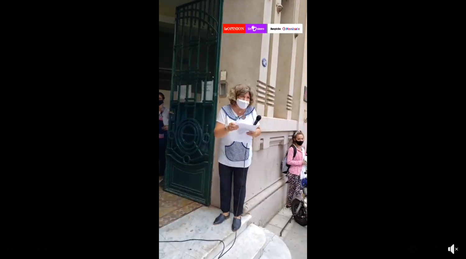Vuelta a clases: ingreso de los alumnos a la escuela 1