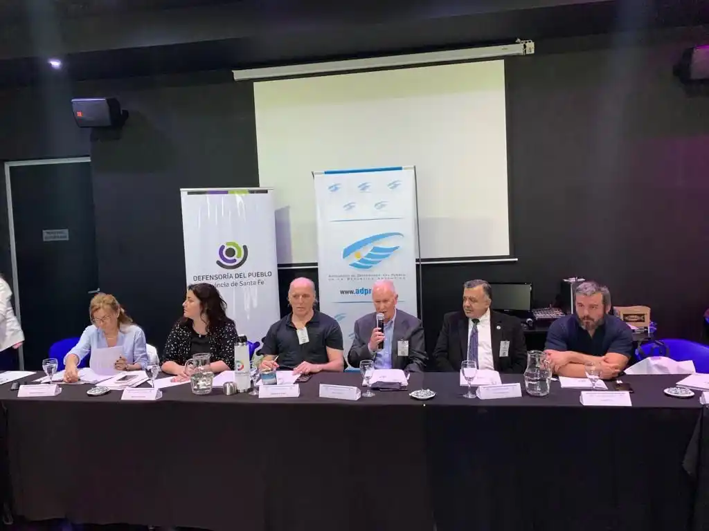 Defensores del Pueblo pidieron “prudencia” a los responsables del país