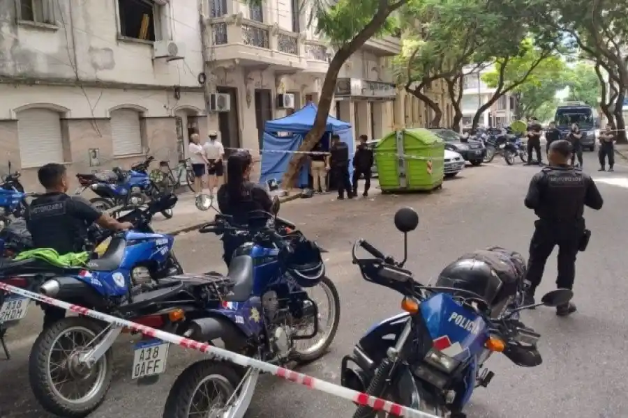 Macabro hallazgo de una beba muerta en un contenedor: no encontraron golpes en el cuerpo