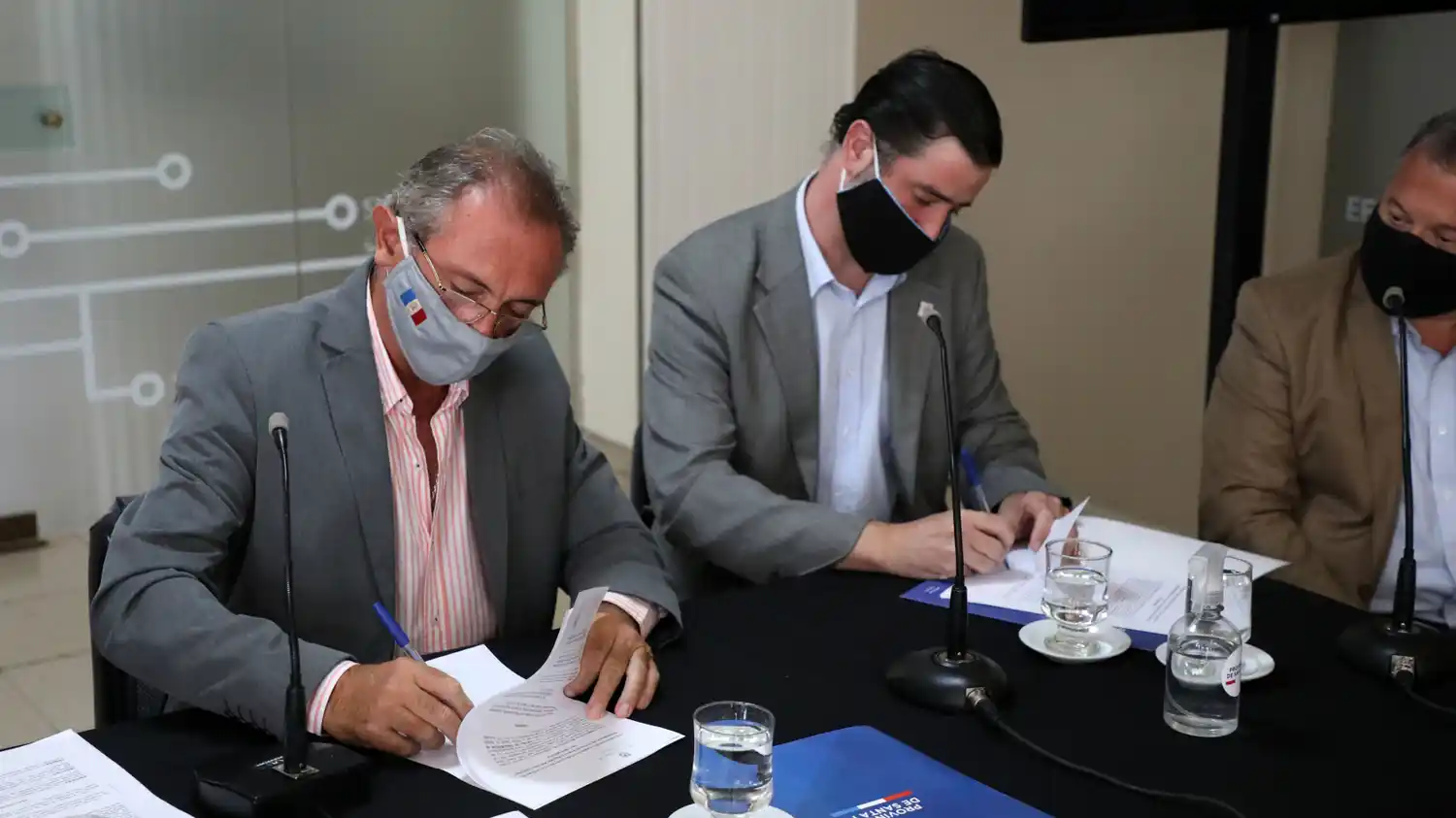 Billetera Santa Fe: acuerdo con frigoríficos santafesinos para incorporar la carne