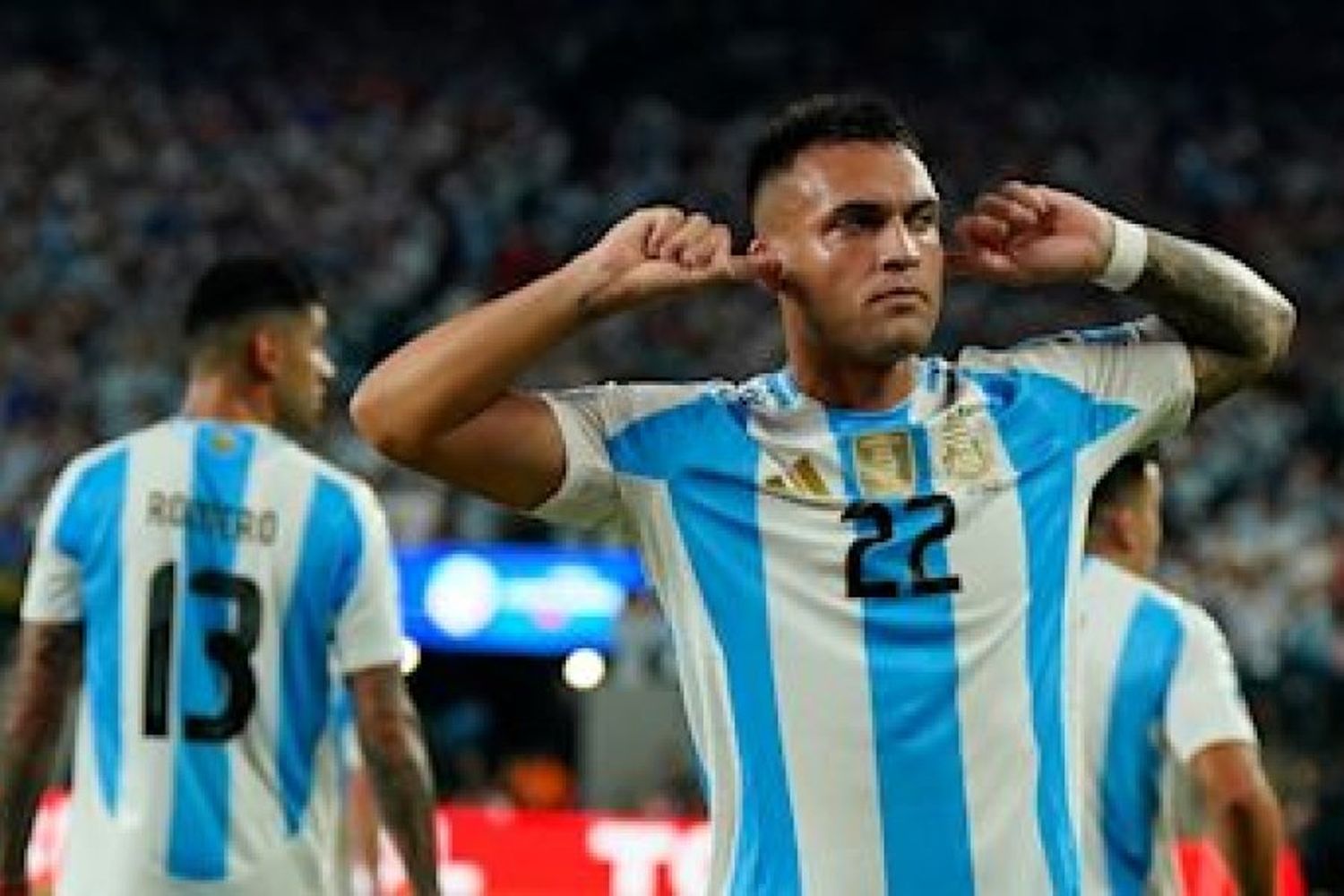 Argentina venció a Chile y se clasificó a los cuartos de final de la Copa América