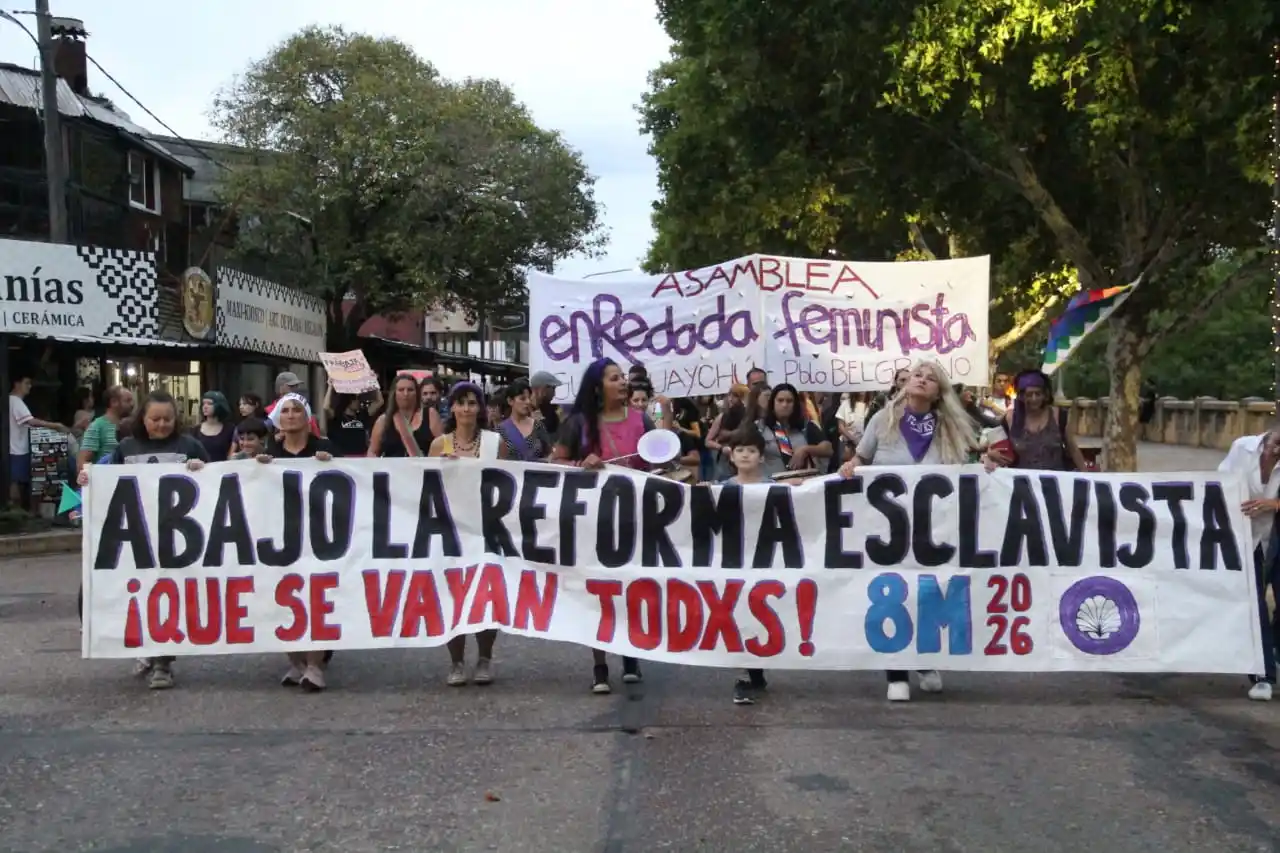 Las mujeres de Gualeguaychú se volcaron a las calles y reclamaron trabajo, educación, salud y políticas sociales