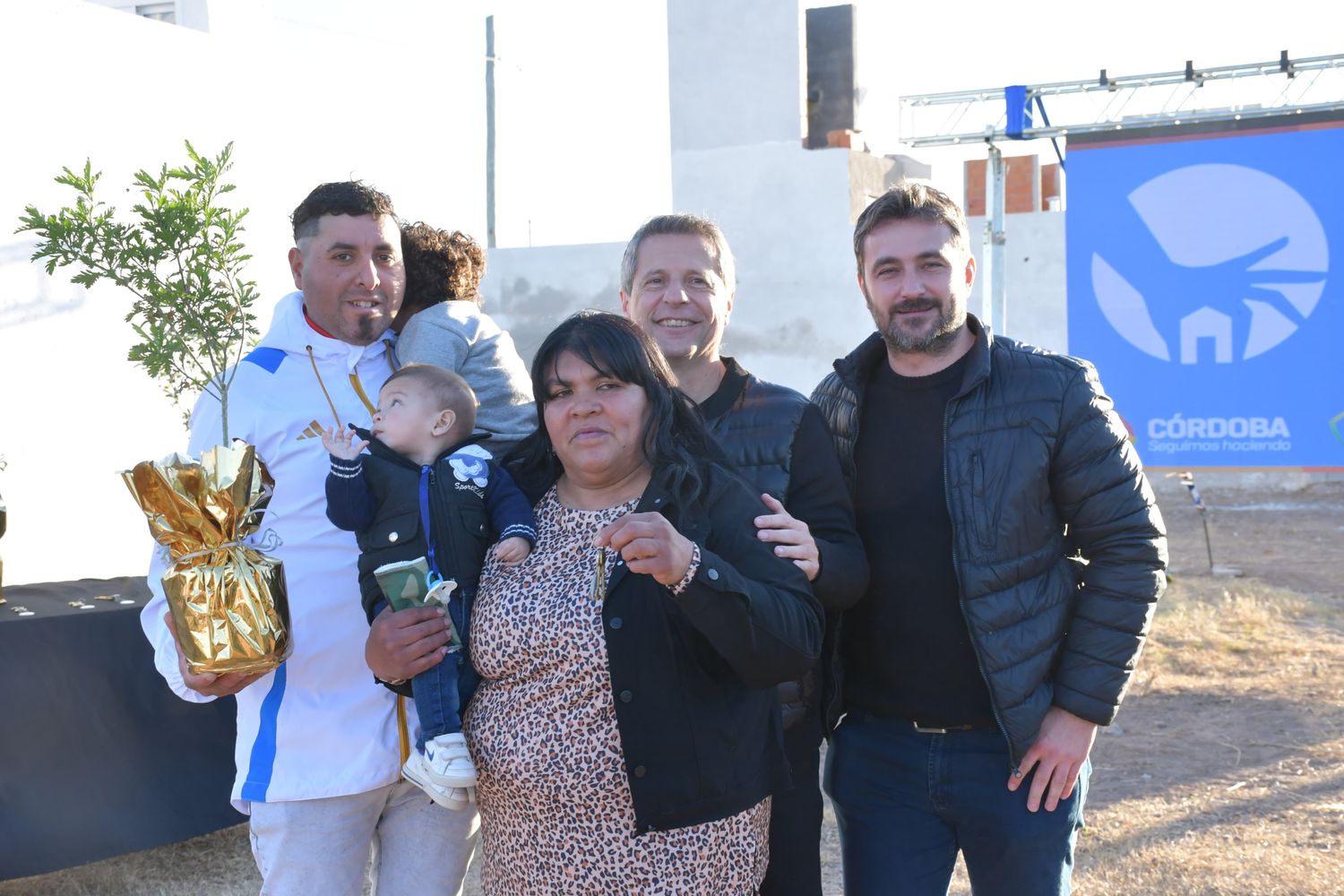 Las casas fueron entregadas en el marco de un acto desarrollado hoy.