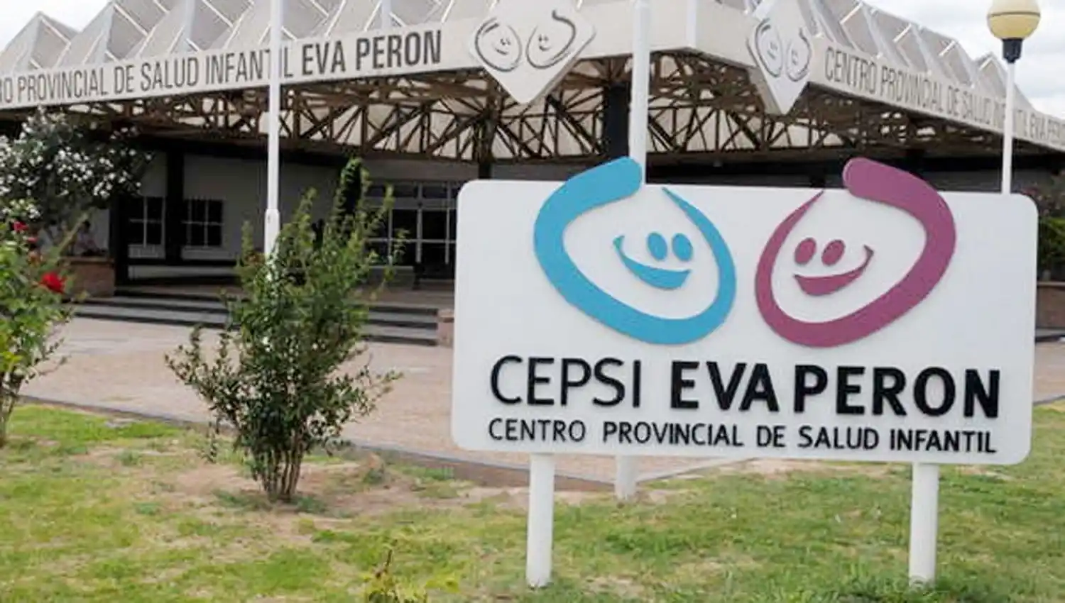 Un pitbull atacó a un nene de 8 años dentro de una iglesia