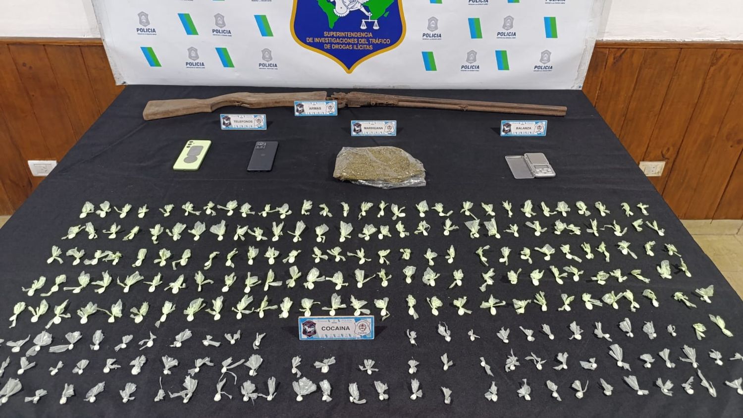Allanamientos en Parque Hermoso: secuestran cocaína, marihuana y un arma