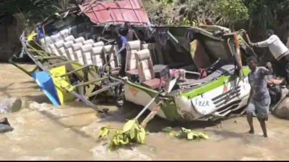 ACCIDENTE DE AUTOBÚS en Etiopía deja al menos 28 muertos