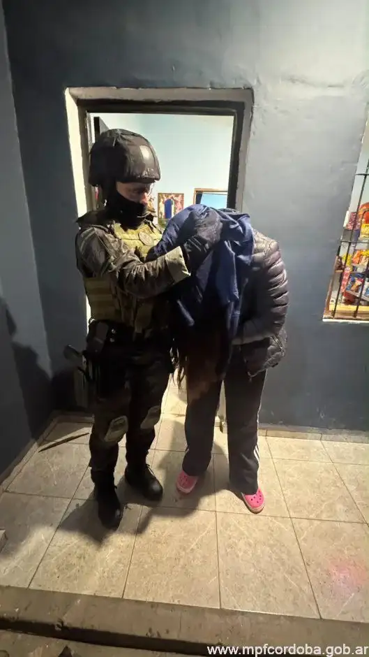 policia - 2