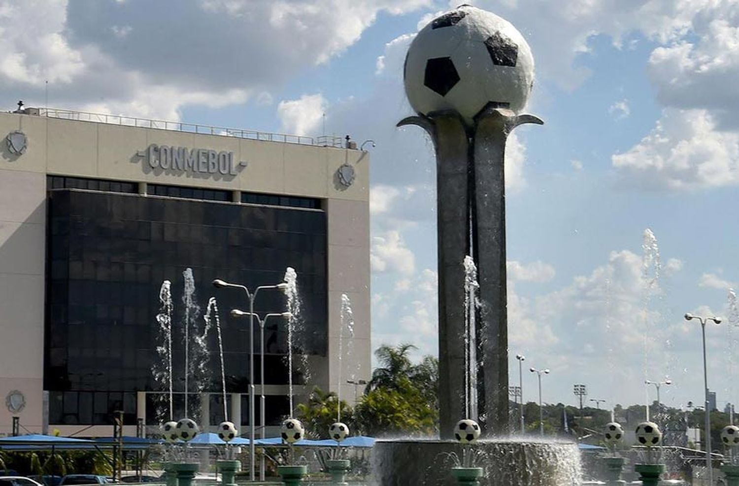 Alivio para el fútbol sudamericano: CONMEBOL entregó 14 millones de dólares a las Asociaciones para afrontar la crisis