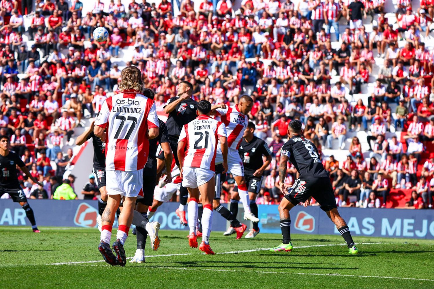 Instituto no perdonó a Riestra en Córdoba