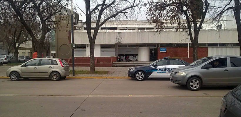 Allanan la Municipalidad de Pergamino: Cobraban planes a nombre de personas ficticias