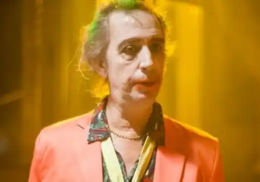 Diego Capusotto es un Joker argentino en “Kryptonita”