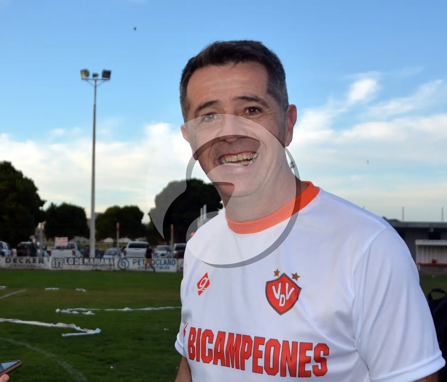 Pablo Fernández, el entrenador campeón de Villa Díaz Vélez