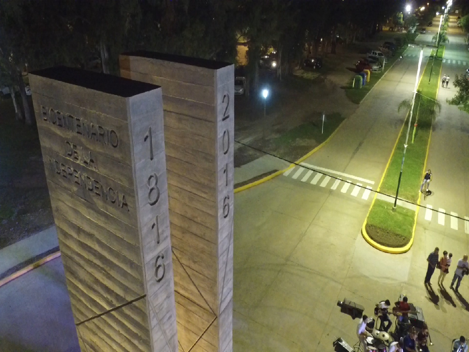 Brinkmann cuenta con nuevo hito  urbano: Monumento al Bicentenario 