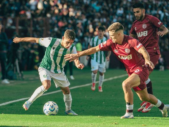 Lanús y Banfield quedaron igualados en el clásico del sur