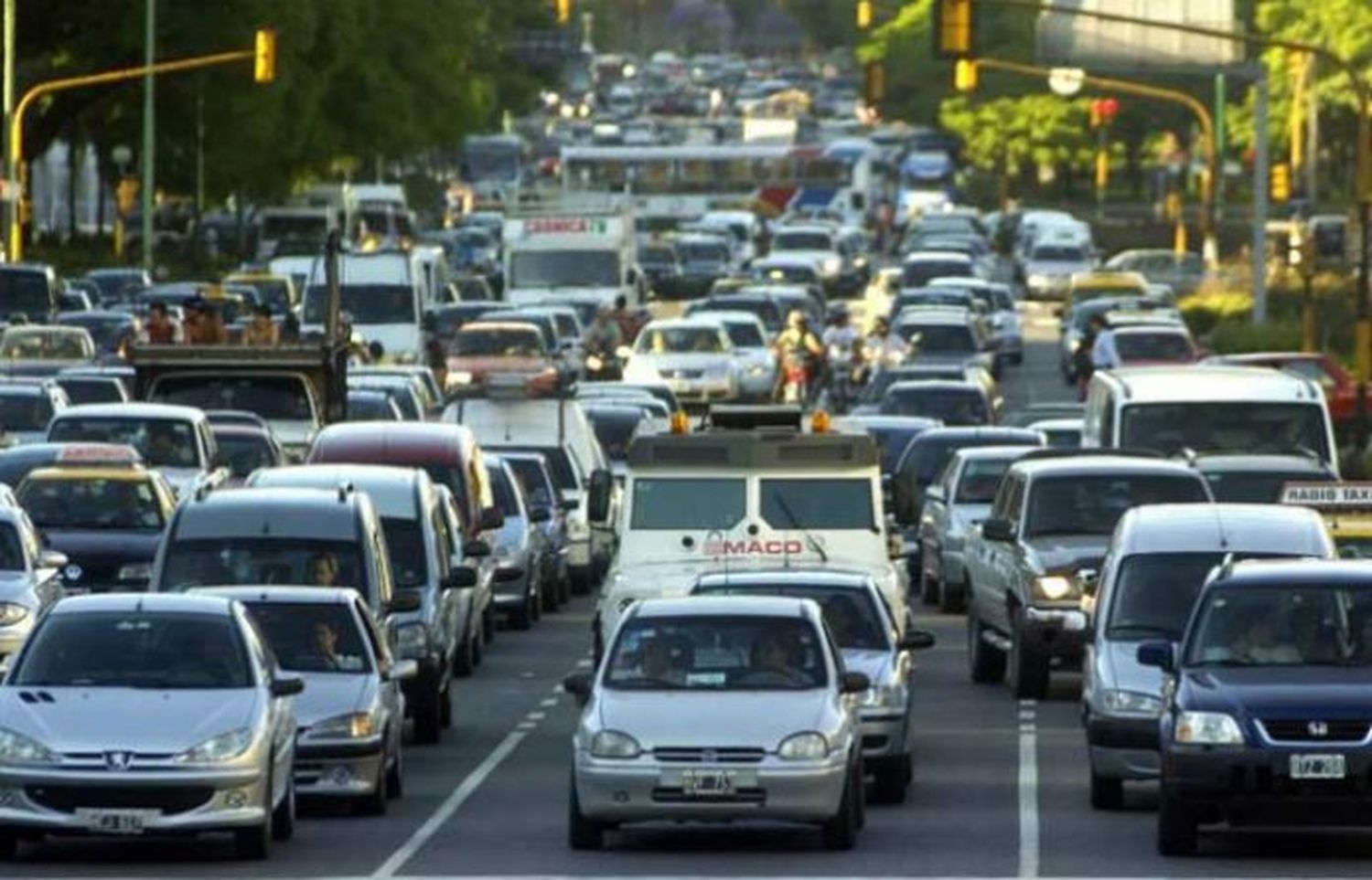 El parque automotor creció 2,5 por ciento y mantuvo su antigüedad