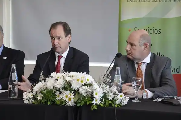 Industriales evaluaron la competitividad del sector 