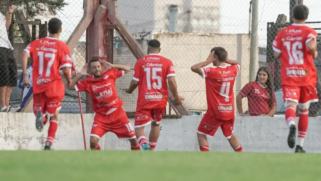 Archivo. Mataderos venció a Jorge Newbery y lidera la Zona A junto a Villa Díaz Vélez